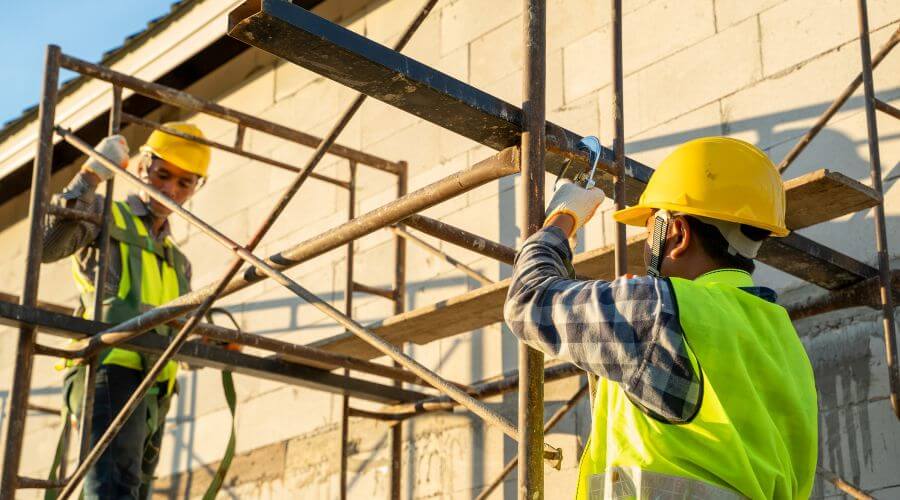 Professional gutter cleaning in Corrales, NM